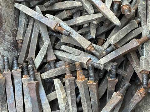 Eladó Boronafog Eladó Boronafog