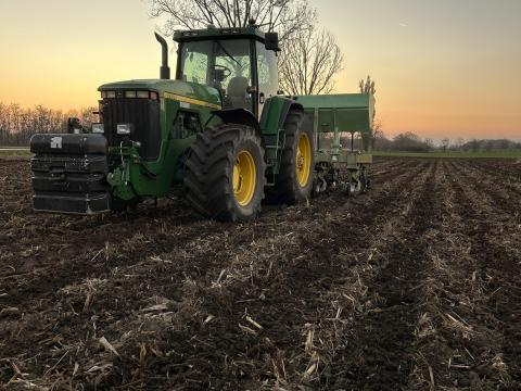 Sávművelés/ Strip till szolgáltatás