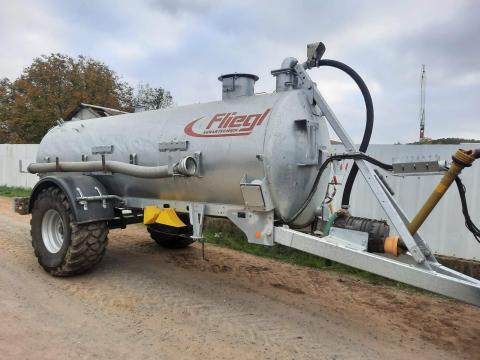 Fliegl 8600 l szippantó újszerű állapotban eladó