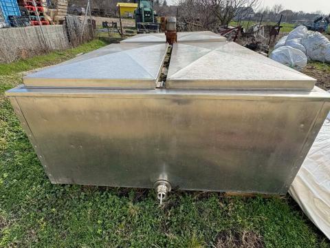 Saválló duplafalú tejtartály eladó