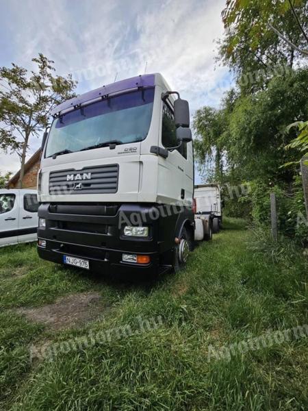 Eladó MAN TGA 18.400 és Scania R114 380 nyerges vontató egyben