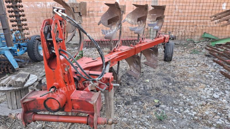 Vogel Noot XMS 1050 4 fejes függesztett váltvaforgató eke új kormánylemezzel