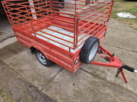 Utánfutó 200x150 (Mf 70 gèp) Utánfutó 200x150 (Mf 70 gèp)