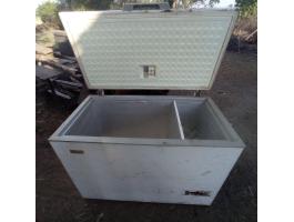 Fagyasztóláda Kiskunfélegyházán – tárolásra alkalmas, jól záródó és ép belsejű