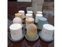 12 db kúpos itató (műanyag) Kiskunfélegyházán