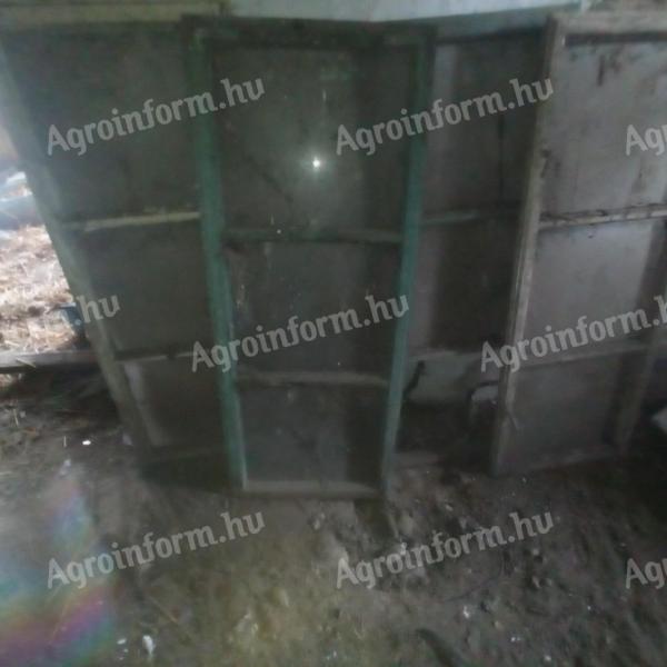 4 db régi fa ablak (125x500 mm) Kiskunfélegyházán