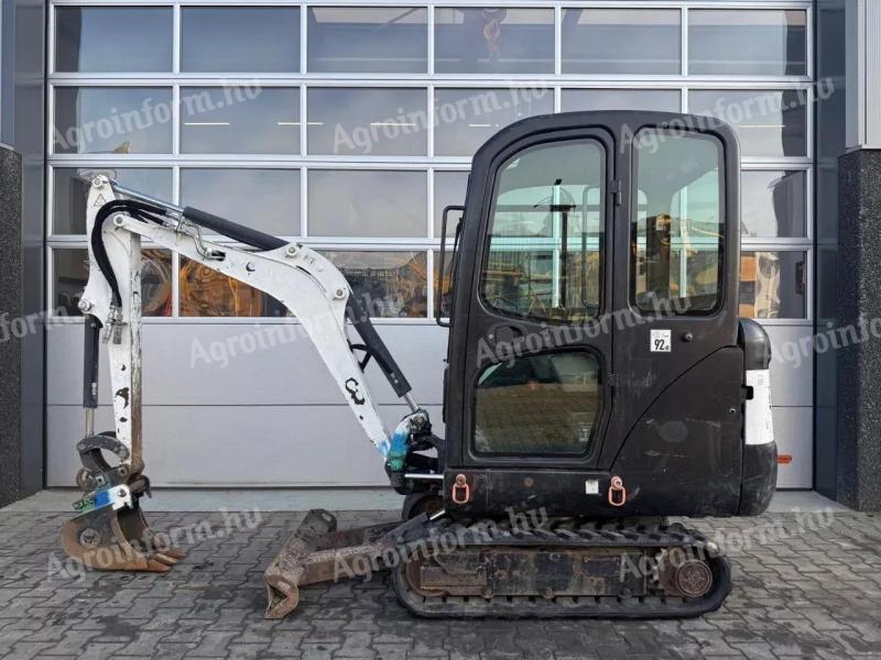 Bobcat E16 / 2014 / 3 695 üzemóra / Lízing 20%-tól