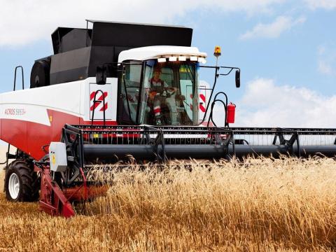 Versatile hajtásház komplett, új állapotban