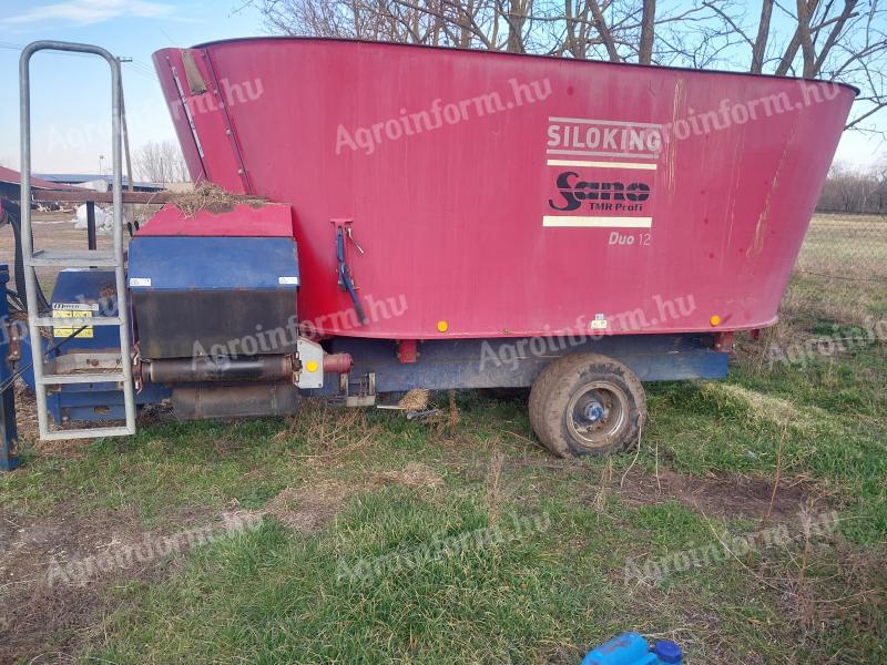 Takarmánykeverő kiosztó kocsi