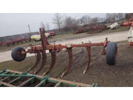 IH 5 késes talajlazító