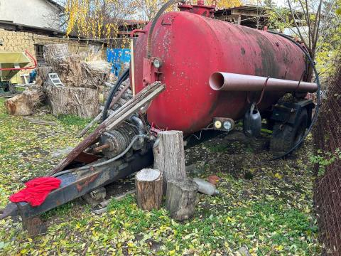 DETK Szippantó tartálykocsi (használt állapot) / DETK-115