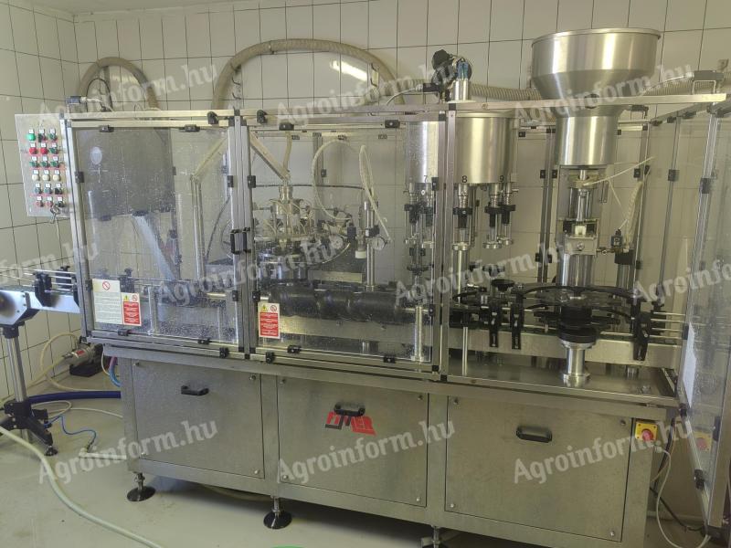 Fimer töltő-palackozó gép és Bertolaso csavarzáró gép