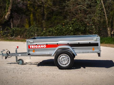 Márciusi akcióval - új billenős utánfutó (205x132cm) forgalomba helyezve - bruttó 488.000 Ft