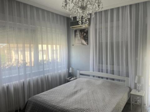 Panzió üzlethelyiséggel