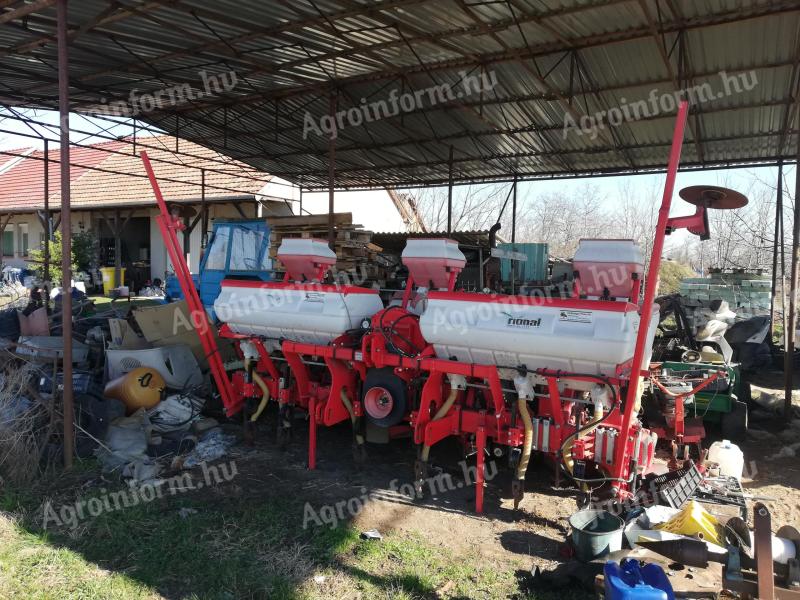 6 soros szemenkénti vetőgép kukorica, napraforgó és lucerna vetéséhez