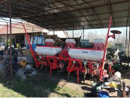 6 soros szemenkénti vetőgép kukorica, napraforgó és lucerna vetéséhez