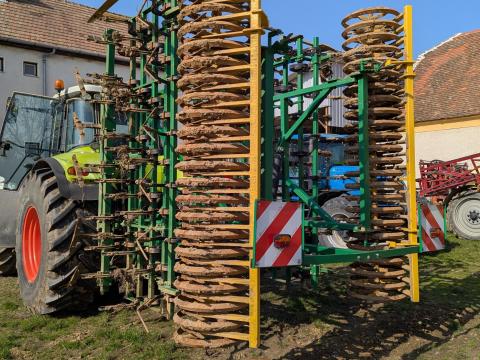 Kerner kompaktor eladó, 6 méter munkaszélességű, 2015-ös évjárat