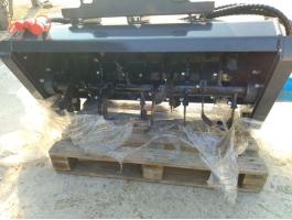 Eladó talajmaró rakodógépekhez