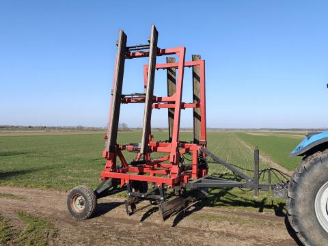 7, 5m vontatott simító