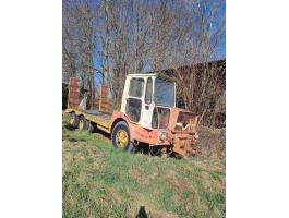 Gép szállító tréler