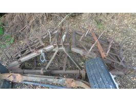 Függesztett négy levelű fogas borona