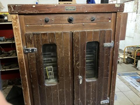 Előkeltetőgép 230V-os La National (francia)