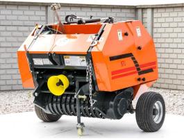 Komondor RKB-870 kompakt körbálázó készleten