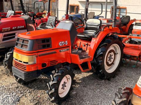 ???? Kubota GT-5 japán kistraktor – megbízható,  kompakt,  gazdaságos