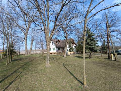 Bugacon tanya eladó