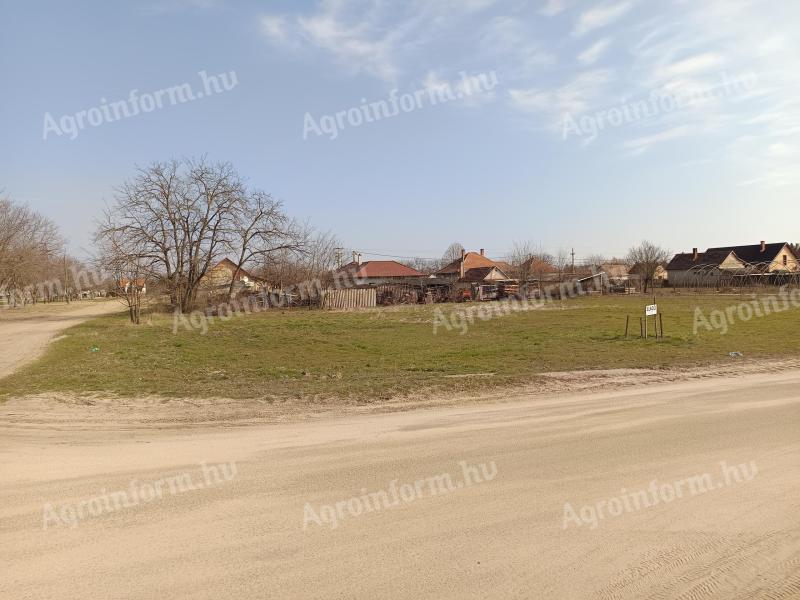 Bugacon telek eladó