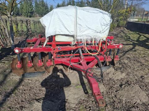 Pallada 3200 tárcsa eladó, baktériumkijuttatóval Pallada 3200 tárcsa eladó, baktériumkijuttatóval