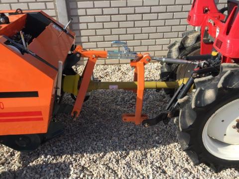 Univerzális SBV-800 vonószerkezet, Komondor RKB-850/870, RKB850N/870N körbálázókhoz Univerzális SBV-800 vonószerkezet, Komondor RKB-850/870, RKB850N/870N körbálázókhoz