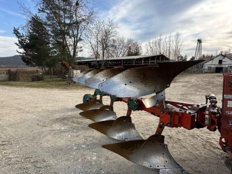 Kverneland váltvaforgó eke