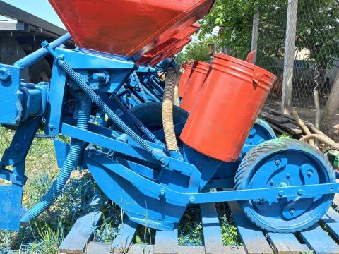 SPC kukorica vetőgép 6 soros műtrágyaszóróval