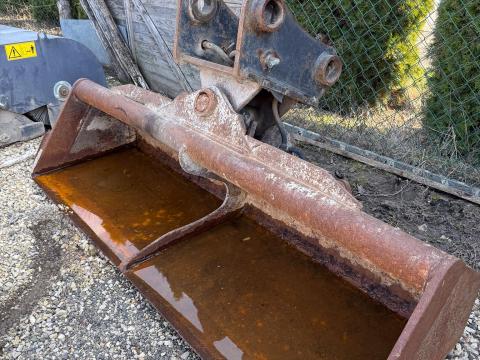 Dönthető rézsűkanál