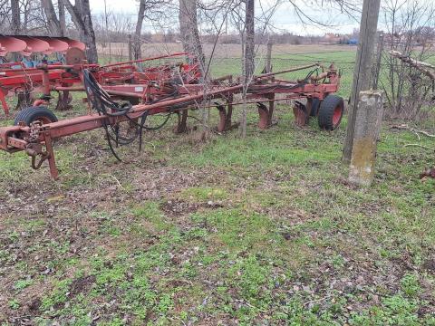 IH 10.720 tarlón járó ágyeke IH 10.720 tarlón járó ágyeke