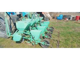 4 soros Kukorica és Napraforgó Vetőgép