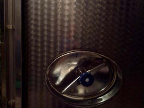 Fekoral rozsdamentes tartályok, kb. 500 Ft/liter