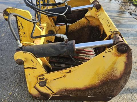 Silóvágó kanál eladó Silóvágó kanál eladó