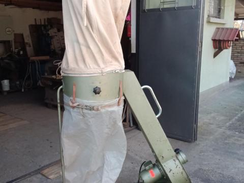 Nagyteljesítményű zsákos porelszívó forgácselszívó eladó