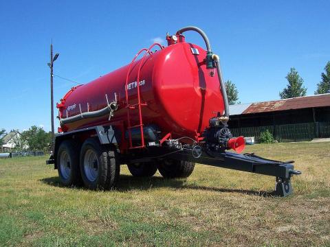 AJG Detk 138 szippantó tartálykocsi