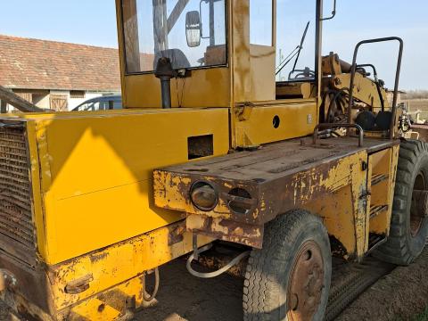 UN 053 rakodógép eladó napi használatra