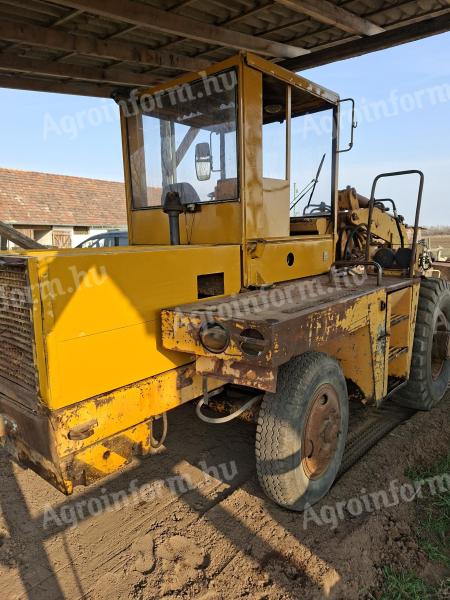 UN 053 rakodógép eladó napi használatra