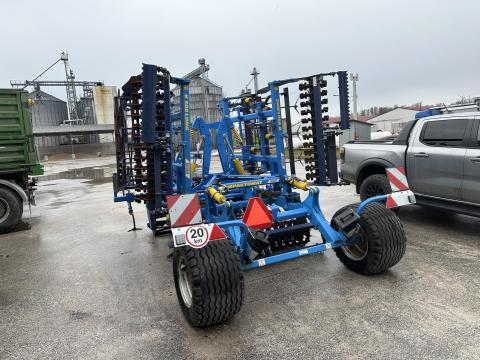 Farmet Kompaktomat K 500 PSL II/C LONG félig függesztett kompaktor Farmet Kompaktomat K 500 PSL II/C LONG félig függesztett kompaktor