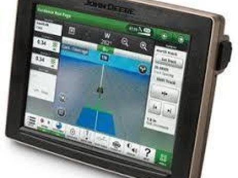John Deere Gen4 4640 monitor Autotrac és szakaszvezérlés aktivációval