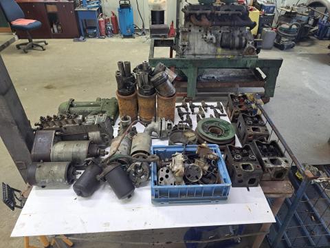 Eladó Csepel alkatrészek / alkatrész