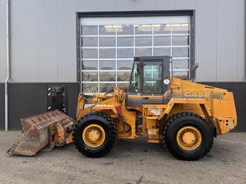 Case 721B / 1997 / 12 239 üzemóra / Lízing 20%-tól