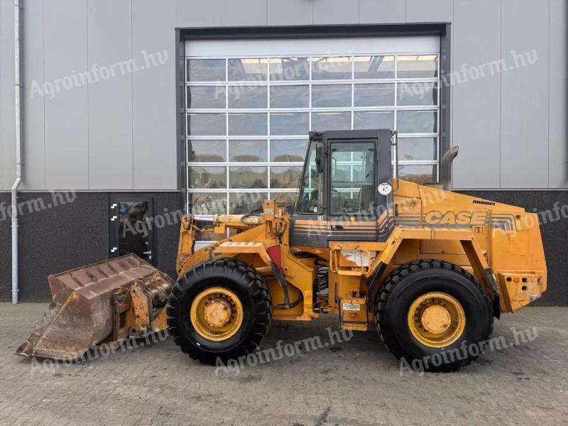 Case 721B / 1997 / 12 239 üzemóra / Lízing 20%-tól