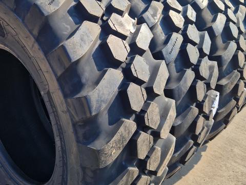 460/70R24 Apollo (betonra)