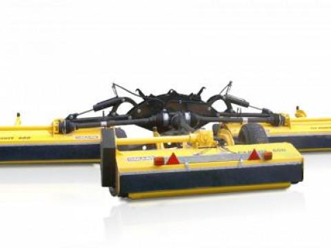 Új OMARV Bologna vontatott szárzúzó 320-680 cm munkaszélességgel